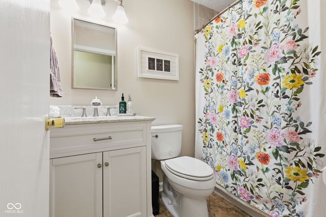 624 Colbarn Drive, Fishers, IN 46038