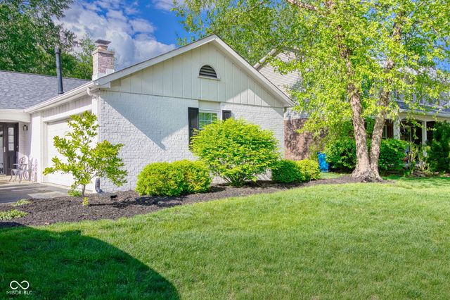 624 Colbarn Drive, Fishers, IN 46038