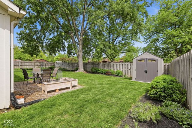 624 Colbarn Drive, Fishers, IN 46038