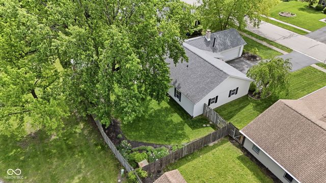 624 Colbarn Drive, Fishers, IN 46038