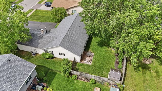 624 Colbarn Drive, Fishers, IN 46038