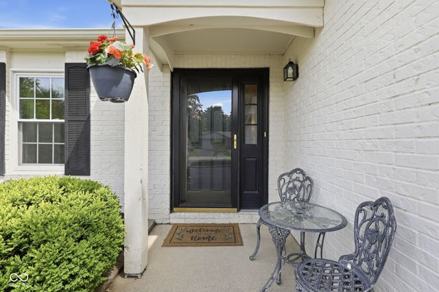 624 Colbarn Drive, Fishers, IN 46038