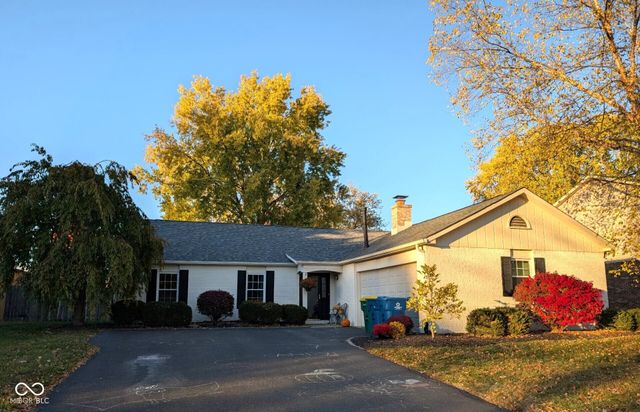 624 Colbarn Drive, Fishers, IN 46038