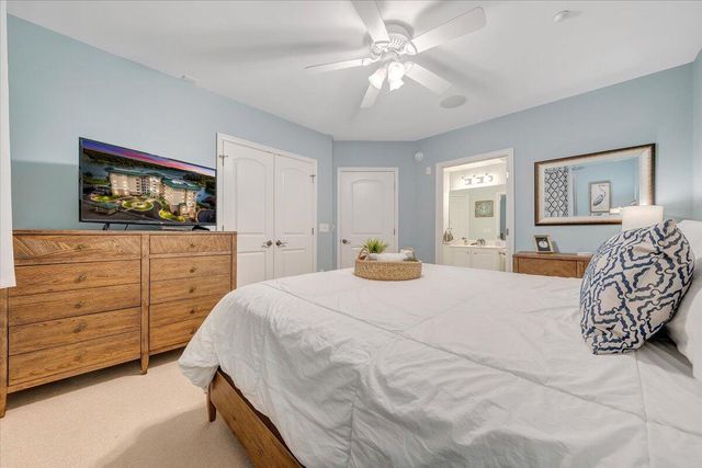 100 Bridgewater Pointe Pl Unit 502, Moneta, VA 24121