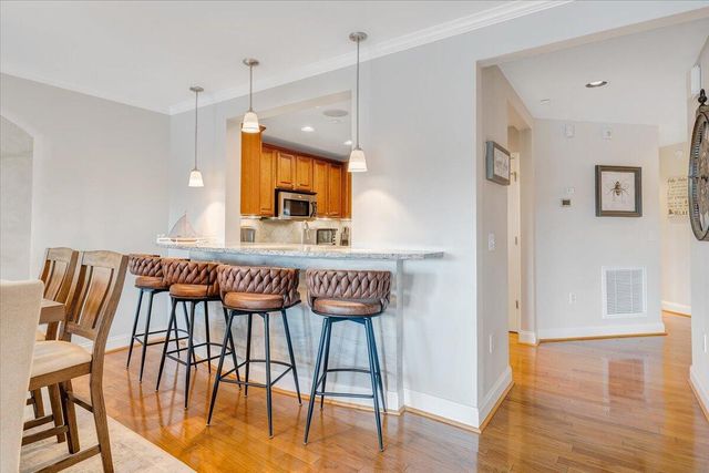 100 Bridgewater Pointe Pl Unit 502, Moneta, VA 24121