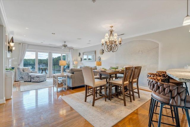 100 Bridgewater Pointe Pl Unit 502, Moneta, VA 24121