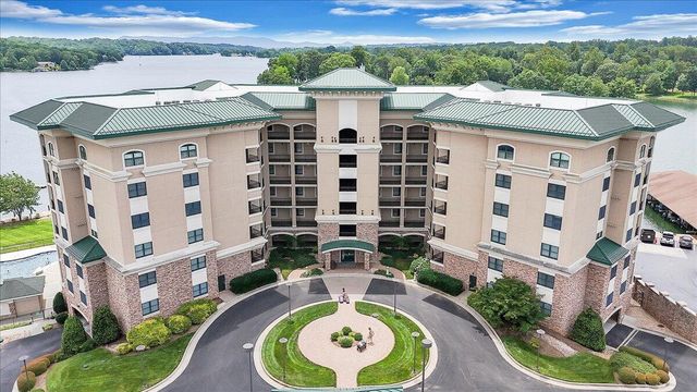 100 Bridgewater Pointe Pl Unit 502, Moneta, VA 24121