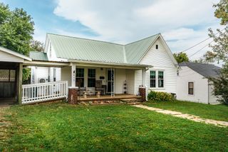415 Swan Ave, Hohenwald, TN 38462