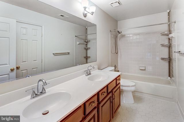 8810 TELEGRAPH CROSSING CT, Lorton, VA 22079