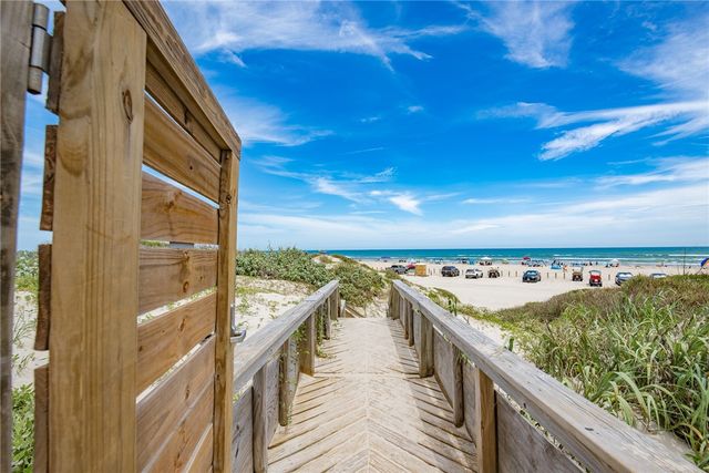 800 SANDCASTLE Dr 131, Port Aransas, TX 78373