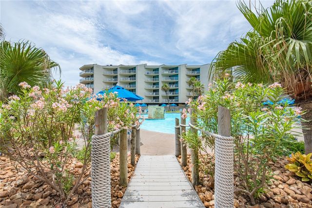 800 SANDCASTLE Dr 131, Port Aransas, TX 78373