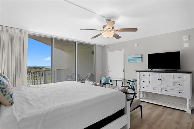 800 SANDCASTLE Dr 131, Port Aransas, TX 78373