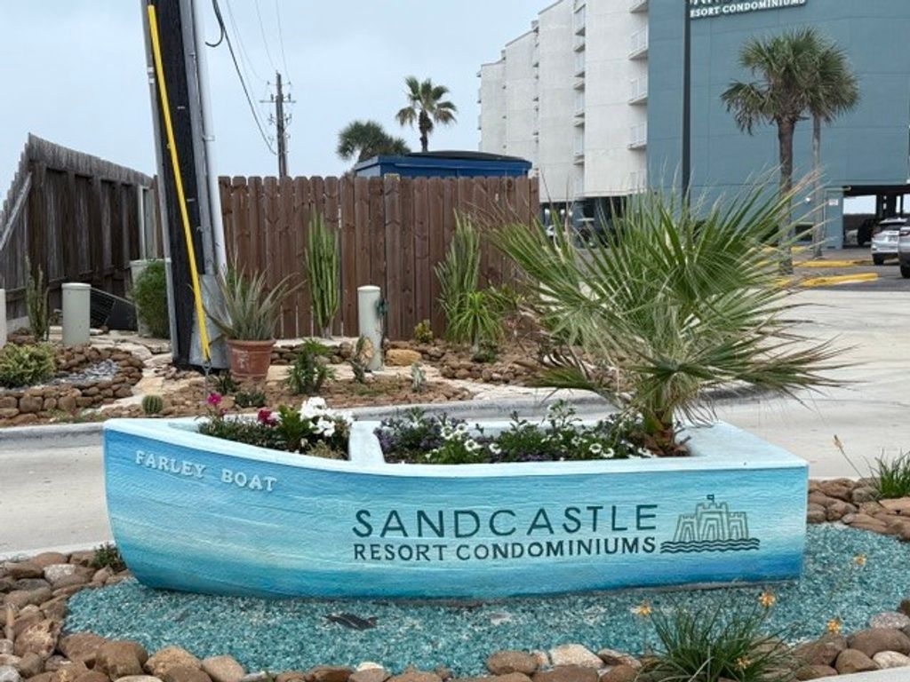 800 SANDCASTLE Dr 131, Port Aransas, TX 78373