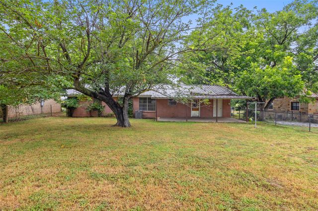 817 Wheeler ST, Mason, TX 76856