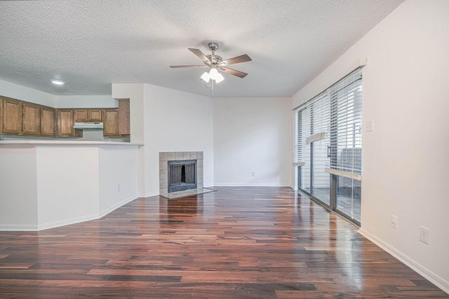 2300 Old Spanish 1127, Houston, TX 77054