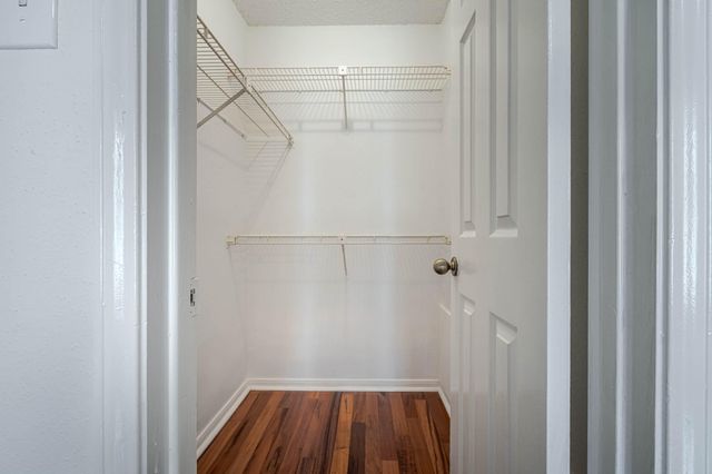 2300 Old Spanish 1127, Houston, TX 77054