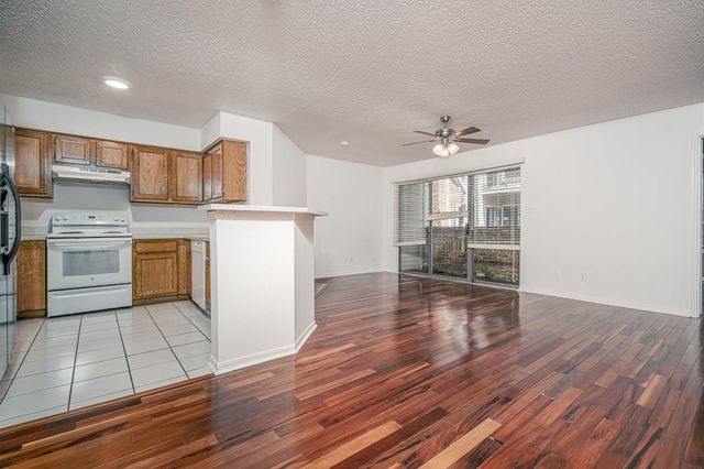 2300 Old Spanish 1127, Houston, TX 77054