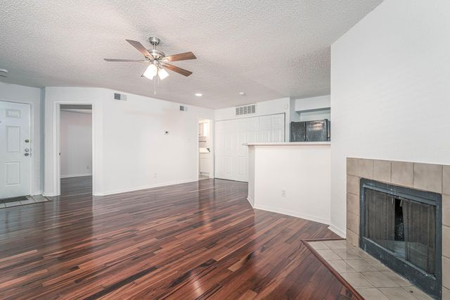 2300 Old Spanish 1127, Houston, TX 77054