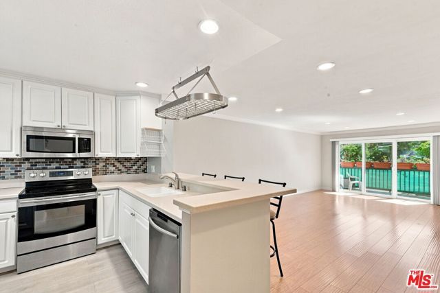 2940 N Verdugo Road 213, Glendale, CA 91208