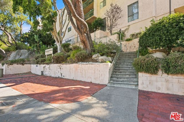 2940 N Verdugo Road 213, Glendale, CA 91208