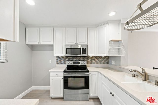 2940 N Verdugo Road 213, Glendale, CA 91208