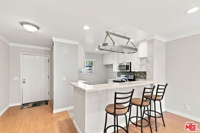 2940 N Verdugo Road 213, Glendale, CA 91208