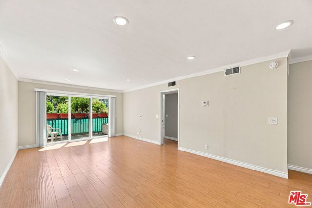 2940 N Verdugo Road 213, Glendale, CA 91208