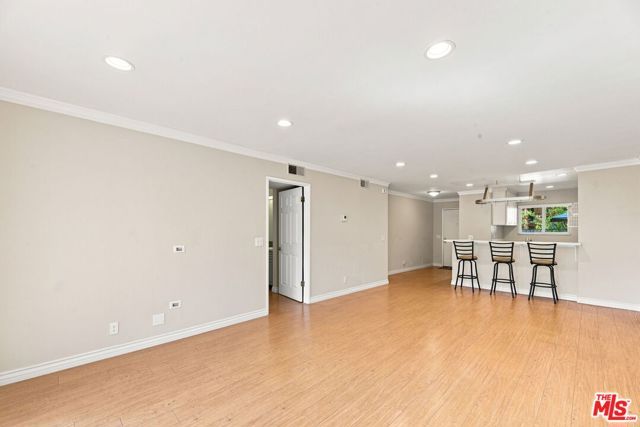 2940 N Verdugo Road 213, Glendale, CA 91208