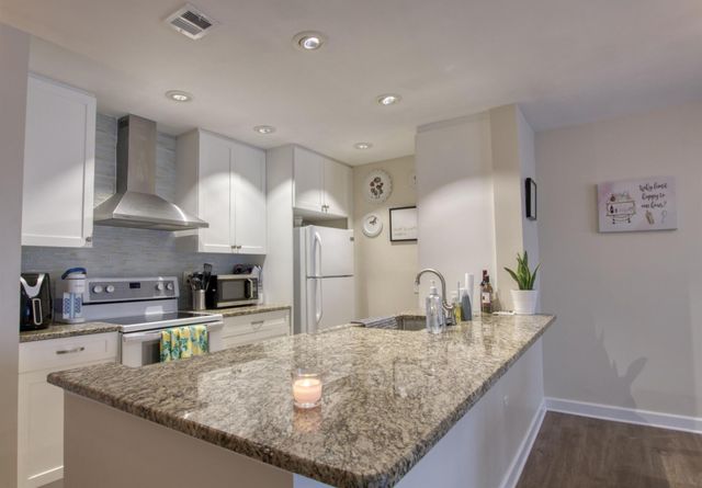 4661 Fountains Drive S 211, Lake Worth, FL 33467