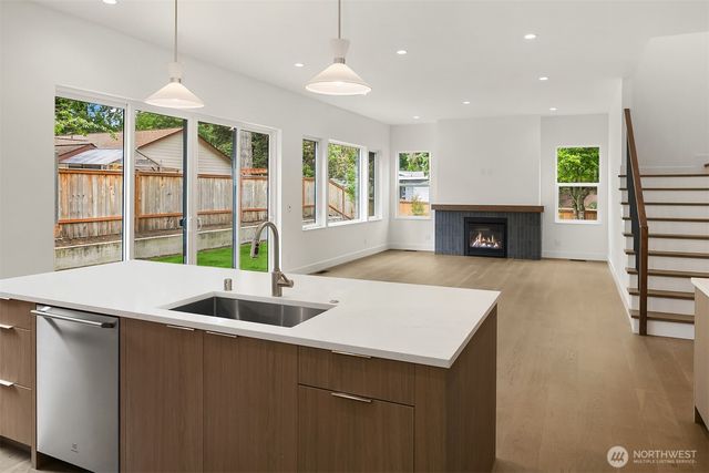 1255 169th Avenue NE, Bellevue, WA 98008