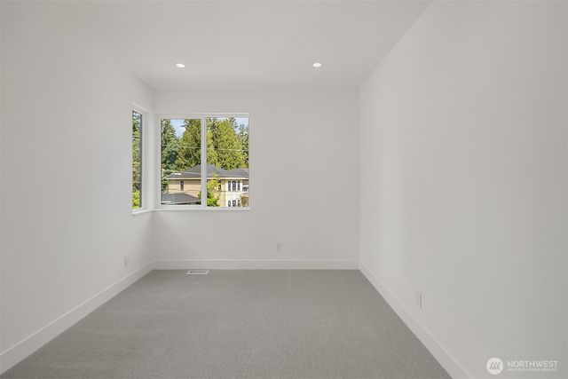 1255 169th Avenue NE, Bellevue, WA 98008