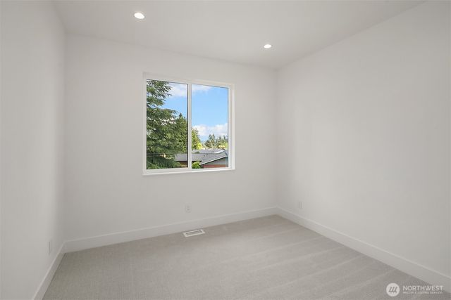 1255 169th Avenue NE, Bellevue, WA 98008