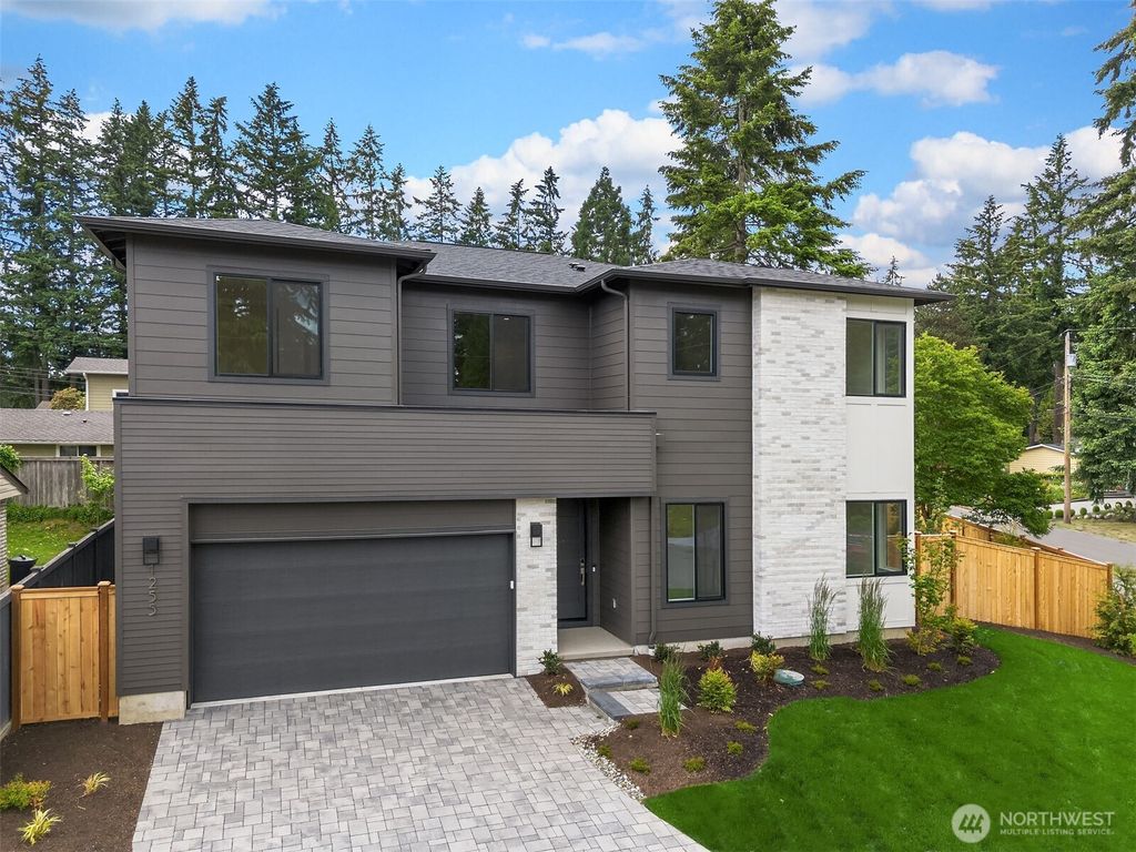 1255 169th Avenue NE, Bellevue, WA 98008