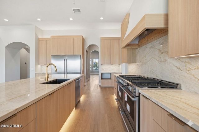 13851 N 74TH Avenue, Peoria, AZ 85381