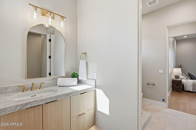 13851 N 74TH Avenue, Peoria, AZ 85381