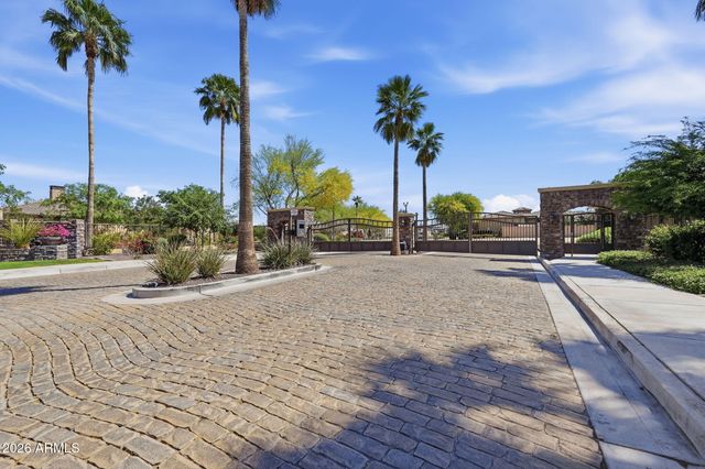 13851 N 74TH Avenue, Peoria, AZ 85381