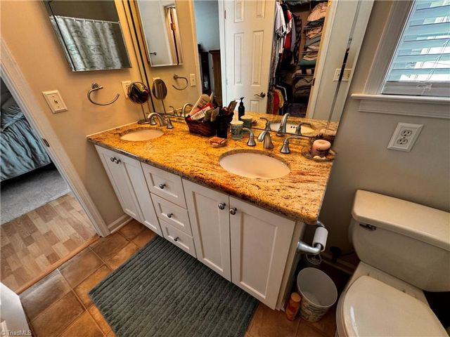 7 Crestbrook Court, Greensboro, NC 27455