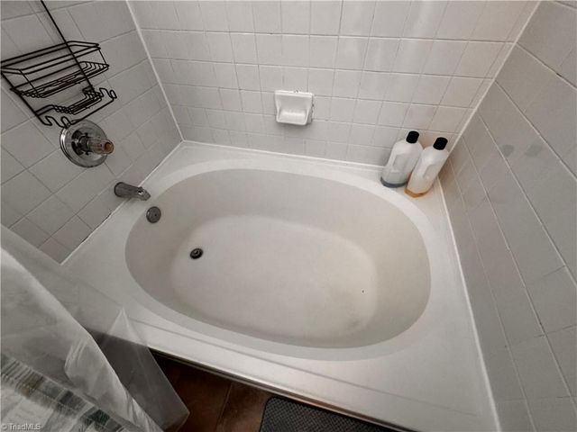 7 Crestbrook Court, Greensboro, NC 27455