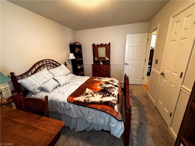 7 Crestbrook Court, Greensboro, NC 27455