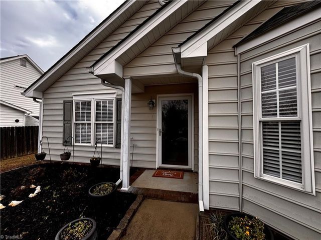 7 Crestbrook Court, Greensboro, NC 27455