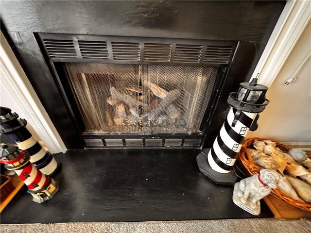 7 Crestbrook Court, Greensboro, NC 27455