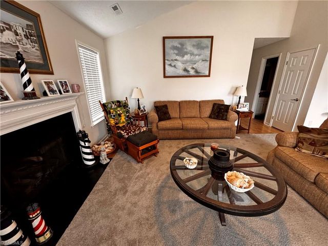 7 Crestbrook Court, Greensboro, NC 27455