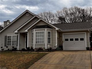 7 Crestbrook Court, Greensboro, NC 27455