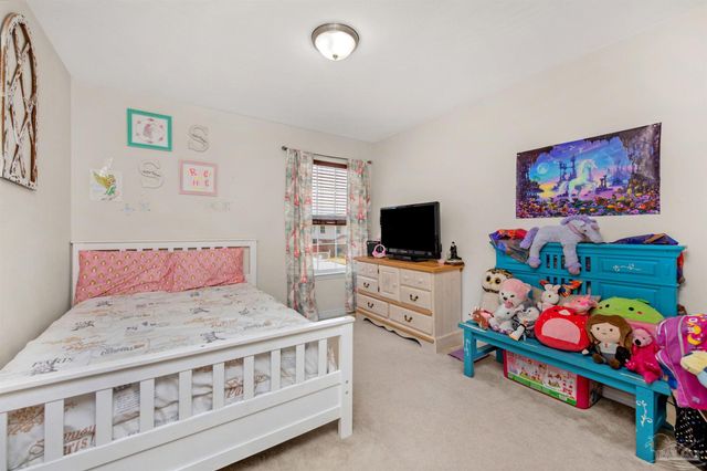 3437 Wasatch Range Loop, Bellview, FL 32526