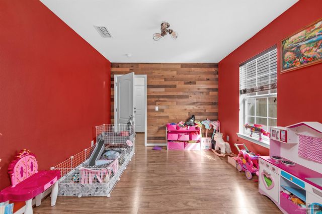 3437 Wasatch Range Loop, Bellview, FL 32526