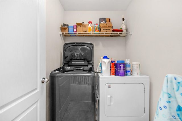 3437 Wasatch Range Loop, Bellview, FL 32526