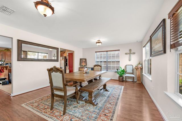 3437 Wasatch Range Loop, Bellview, FL 32526