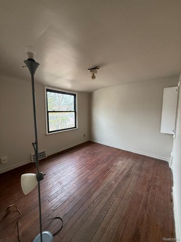 20231 Moross Road, Detroit, MI 48224