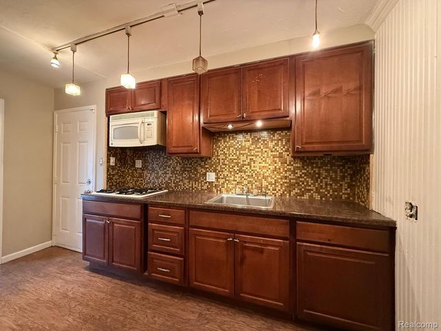 20231 Moross Road, Detroit, MI 48224