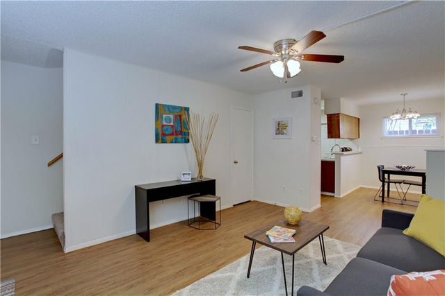 816 W North Loop BLVD 119, Austin, TX 78756